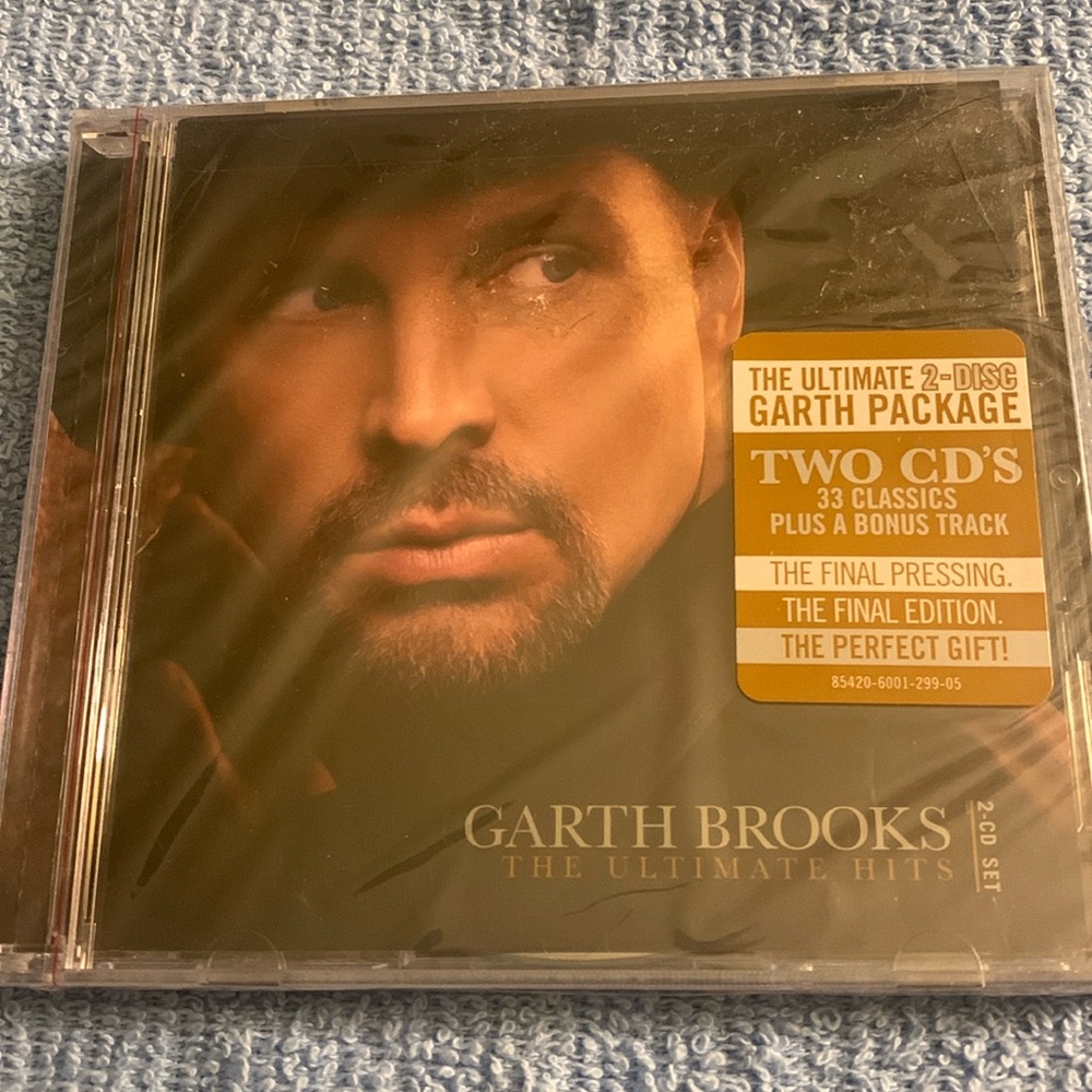 Garth Brooks The Ultimate Hits 2  Disc CD Package